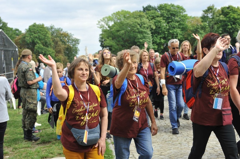 39. PPT - wejście grupy 18