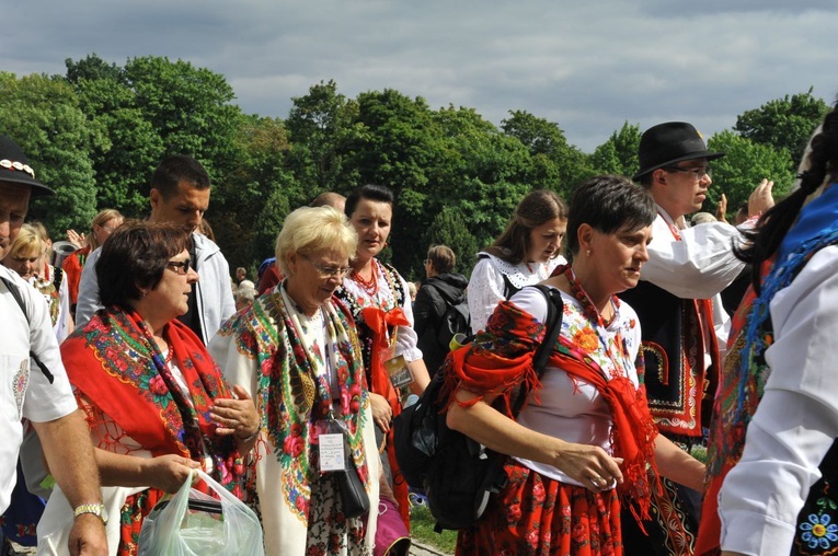 39. PPT - wejście grupy 19