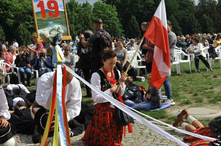 39. PPT - wejście grupy 19