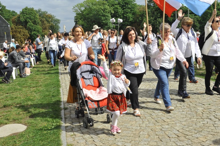 39. PPT - wejście grupy 21