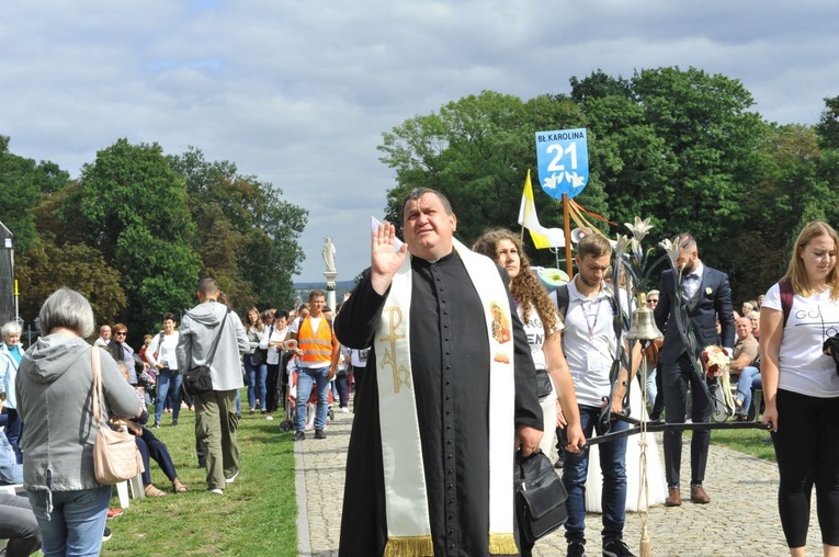 39. PPT - wejście grupy 21