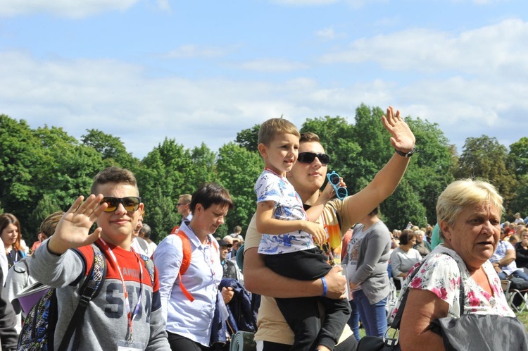 39. PPT - wejście grupy 24