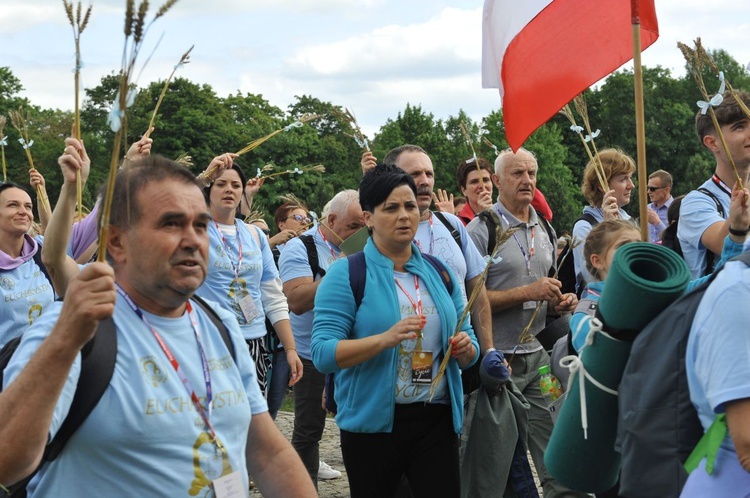 39. PPT - wejście grupy 26