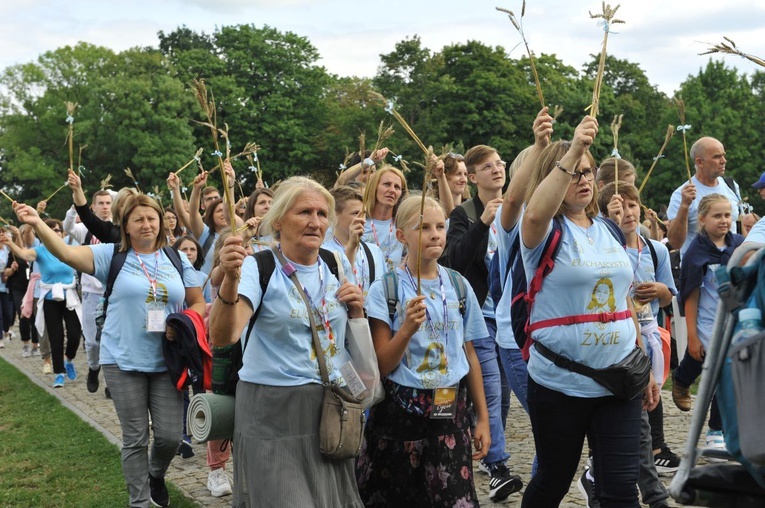 39. PPT - wejście grupy 26