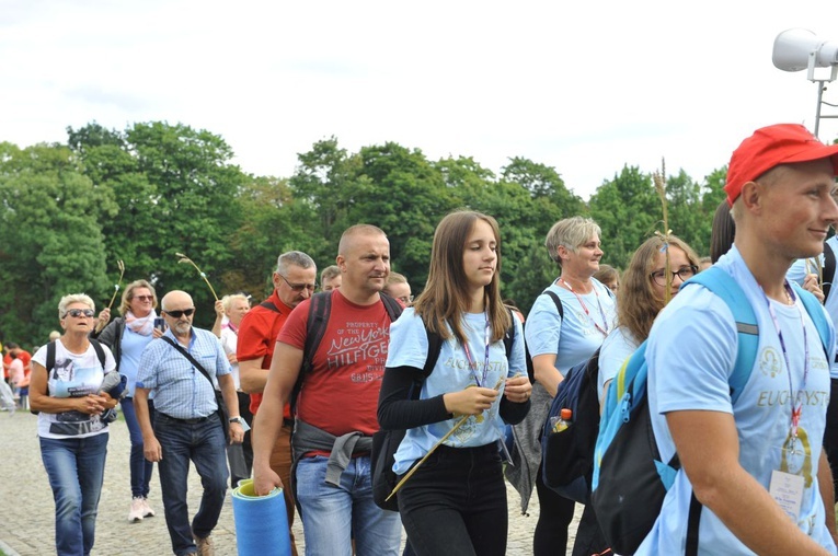 39. PPT - wejście grupy 26