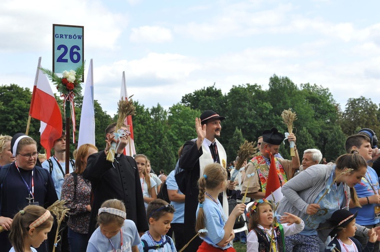 39. PPT - wejście grupy 26