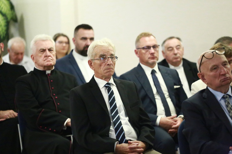 Prezentacja "Wspomnień" abp. Józefa Kowalczyka