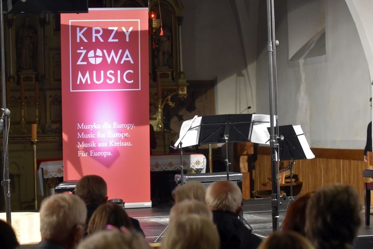 Nocny koncert Krzyżowa-Music