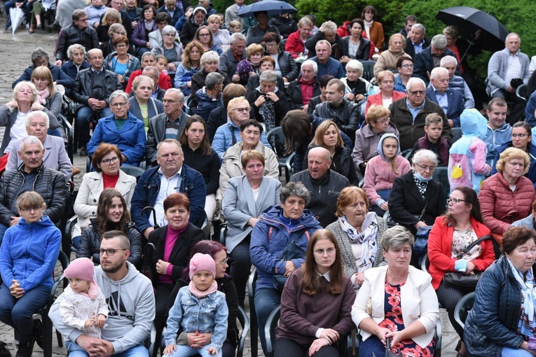 Pasierbiec nieodmiennie od lat przyciąga pielgrzymów.