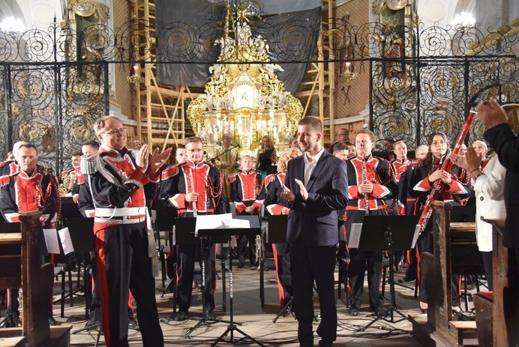 Muzyczne dożynki w Bardzie