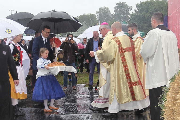 Bochen chleba trzeba podzielić sprawiedliwie