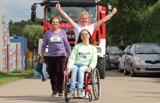 Sportowa pomoc z Fundacją Krzyż Dziecka w Pisarzowicach