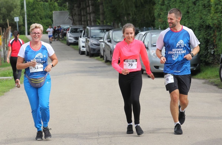 Sportowa pomoc z Fundacją Krzyż Dziecka w Pisarzowicach