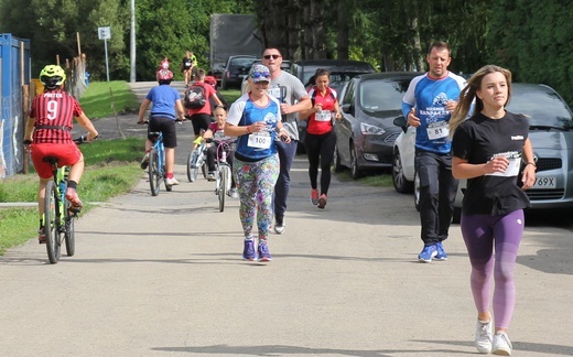 Sportowa pomoc z Fundacją Krzyż Dziecka w Pisarzowicach