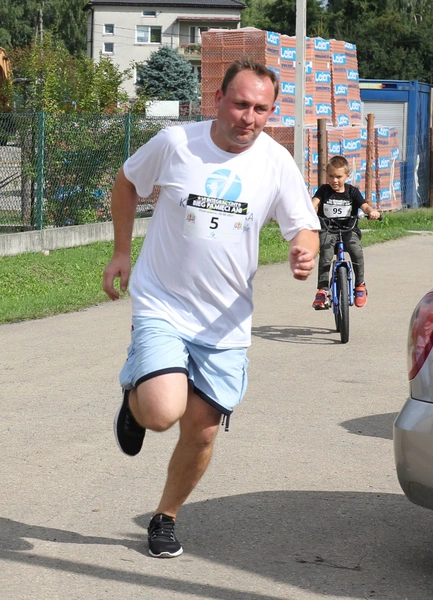 Sportowa pomoc z Fundacją Krzyż Dziecka w Pisarzowicach