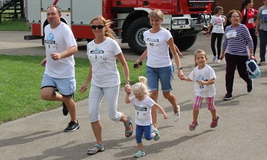 Sportowa pomoc z Fundacją Krzyż Dziecka w Pisarzowicach