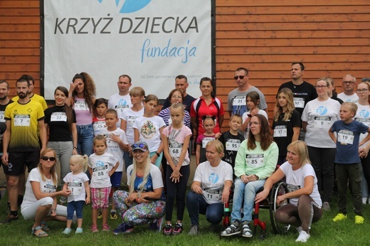 Sportowa pomoc z Fundacją Krzyż Dziecka w Pisarzowicach