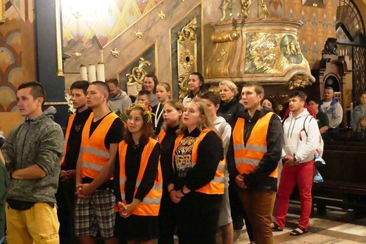 Wieczorne powitanie 410. Pielgrzymki Żywieckiej w Żywcu - 2021