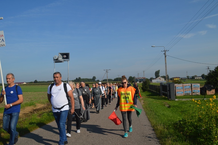 IV Pielgrzymka z Łęczycy do Świnic Warckich - cz. 1