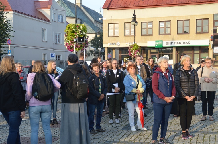IV Pielgrzymka z Łęczycy do Świnic Warckich - cz. 1