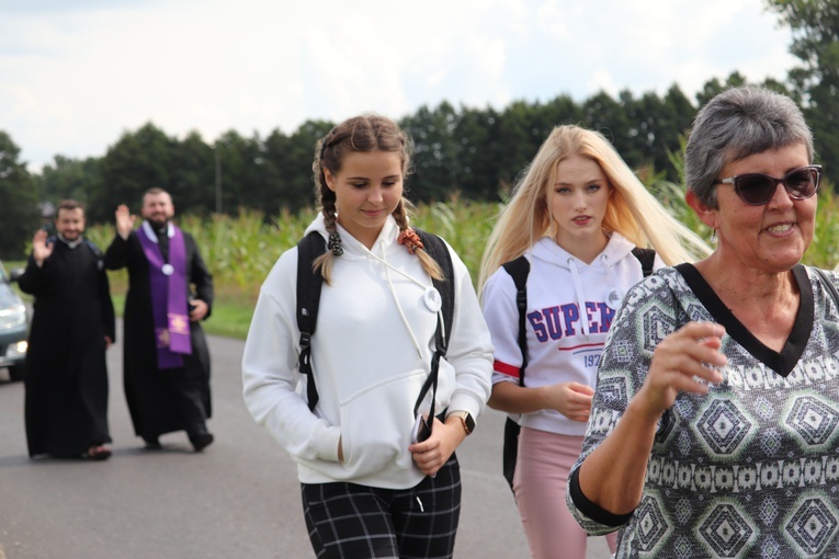IV Pielgrzymka z Łęczycy do Świnic Warckich - cz. 2