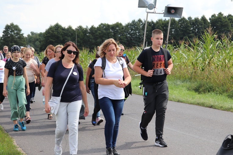 IV Pielgrzymka z Łęczycy do Świnic Warckich - cz. 2