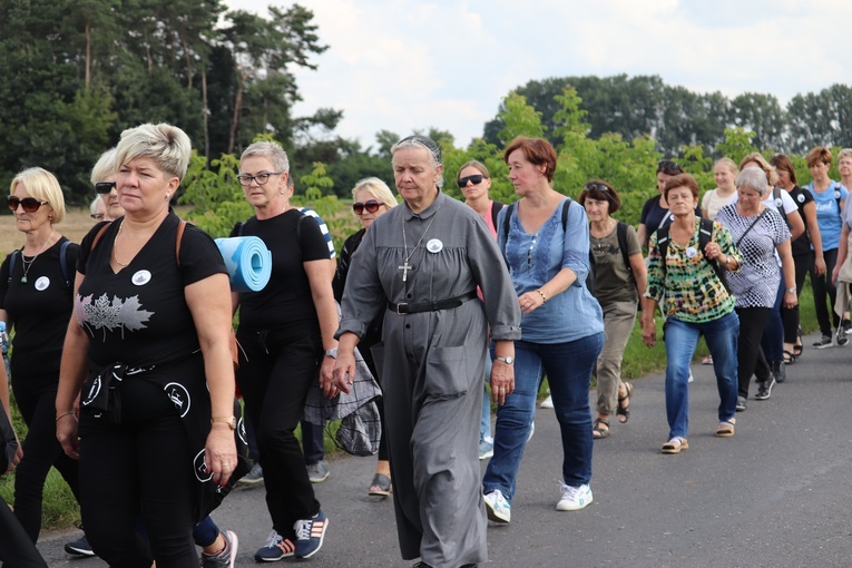 IV Pielgrzymka z Łęczycy do Świnic Warckich - cz. 2