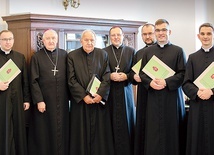 Ordynariusz warszawsko-praski udzielił pozwolenia na celebrę Eucharystii według Mszału z 1962 r. ośmiu księżom.