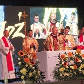 ▲	Mszy św. inaugurującej wydarzenie przewodniczył bp Marek Solarczyk, przewodniczący  Rady ds. Duszpasterstwa Młodzieży KEP.