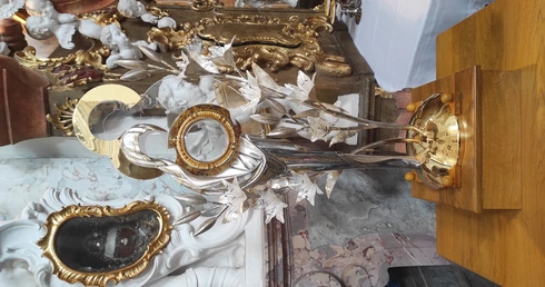 Święta Rodzina z liliami