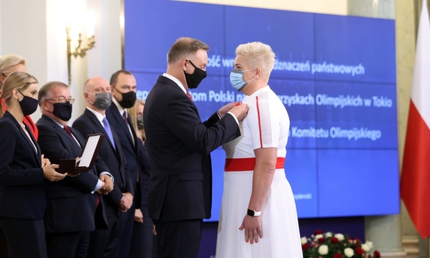 Anita Włodarczyk i inni medaliści igrzysk w Tokio odznaczeni przez prezydenta