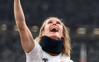 Złota i srebrna medalistka igrzysk paraolimpijskich w Tokio Róża Kozakowska zdobyła nagrodę Sport Bez Barier
