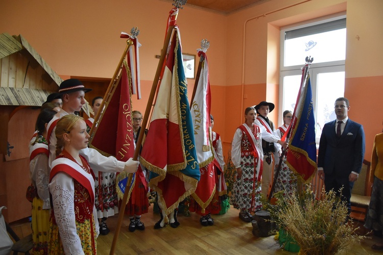 100 lat Szkoły Podstawowej nr 1 w Czerwiennem