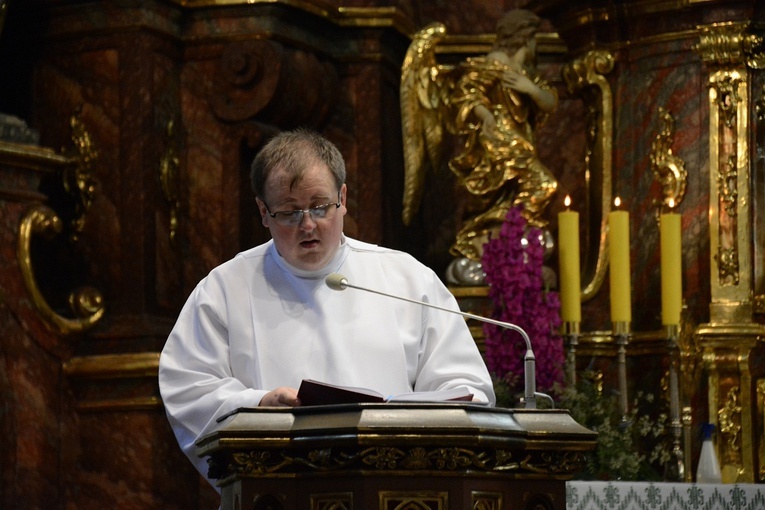 Rozpoczęcie całodziennej adoracji w katedrze opolskiej