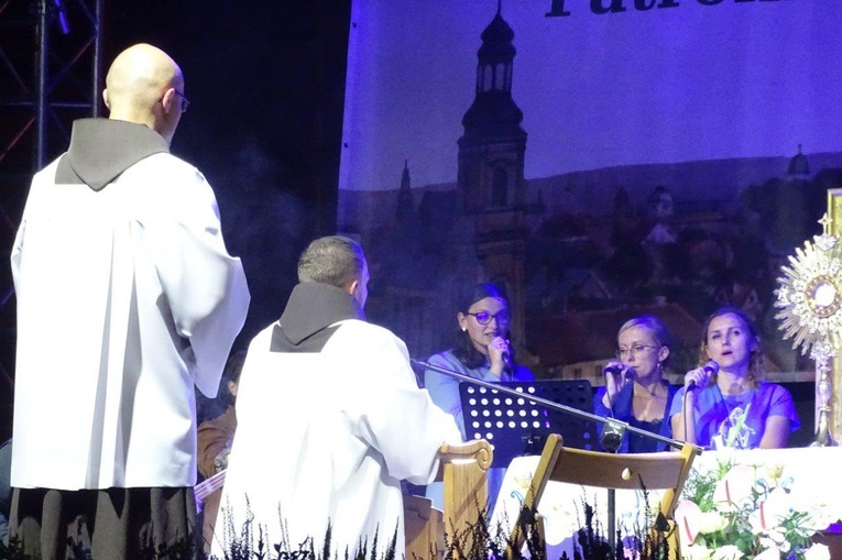 Czuwanie w przededniu koronacji obrazu