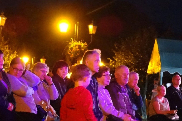 Czuwanie w przededniu koronacji obrazu