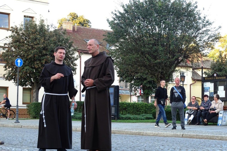Czuwanie w przededniu koronacji obrazu