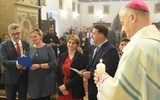 Wymiana par. Z lewej ustępująca para diecezjalna DK Anna i Jerzy Talarowie, z prawej nowa para - Halina i Krzysztof Olchawowie.