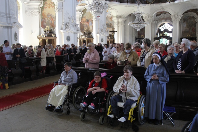 Krzeszów. Osoby niepełnosprawne u Matki