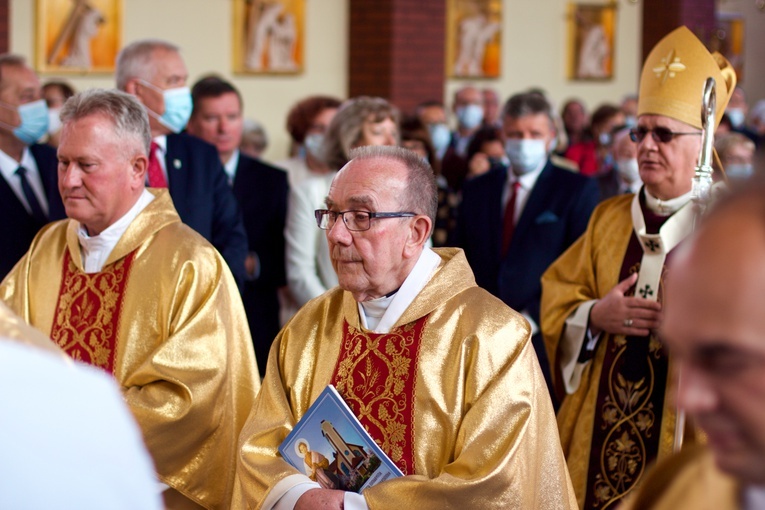 Poświęcenie kościoła bł. Anieli Salawy