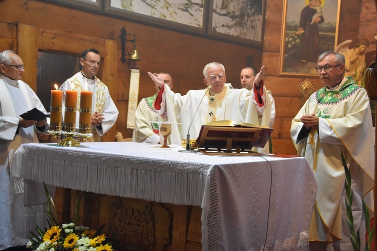 Konsekracja kościoła św. Antoniego Padewskiego w Brzegach 