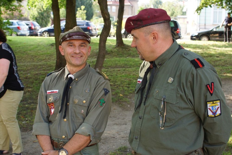 Odsłonięcie pomnika i wręczenie tytułu "Młody Aktywny Strzegomianin"