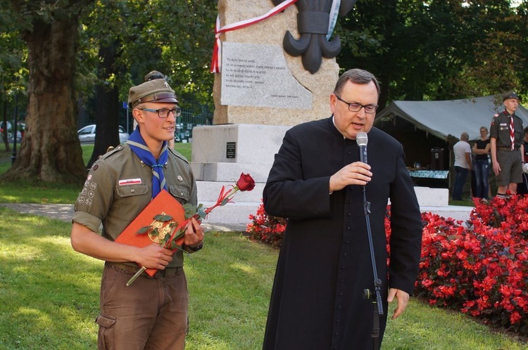 Odsłonięcie pomnika i wręczenie tytułu "Młody Aktywny Strzegomianin"