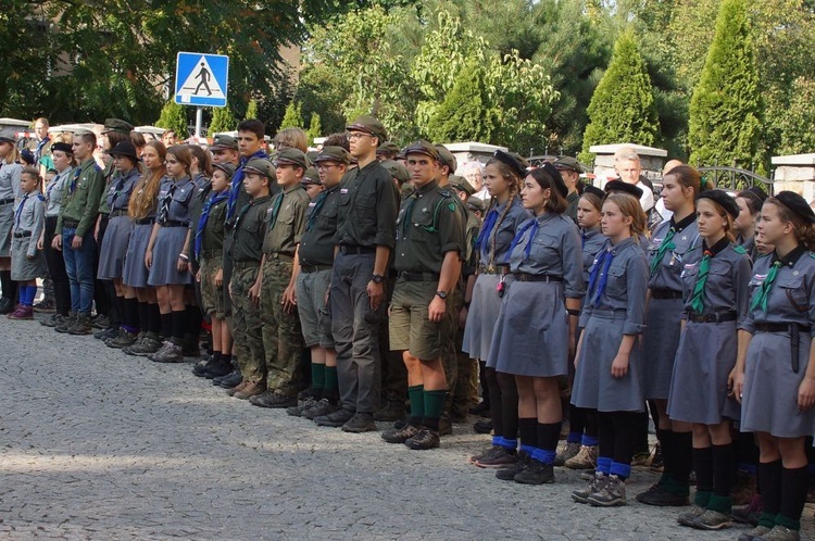 Odsłonięcie pomnika i wręczenie tytułu "Młody Aktywny Strzegomianin"