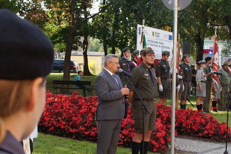 Odsłonięcie pomnika i wręczenie tytułu "Młody Aktywny Strzegomianin"