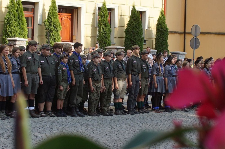 Odsłonięcie pomnika i wręczenie tytułu "Młody Aktywny Strzegomianin"