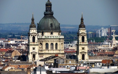 Budapeszt: przewodniczący episkopatu powitał Ojca Świętego w bazylice św. Stefana