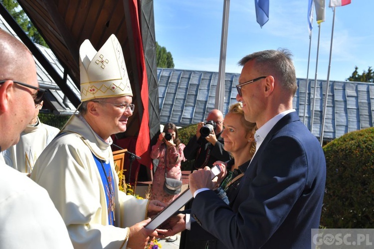 Oazowicze u Pani Cierpliwie Słuchającej 