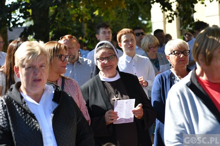Oazowicze u Pani Cierpliwie Słuchającej 