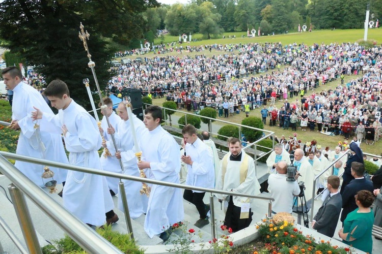 Uroczystości w Wąwolnicy